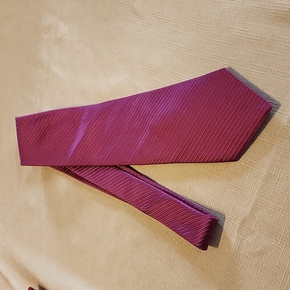 Murano‎ necktie
